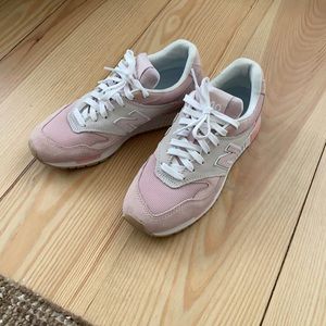 New Balance Sneakers